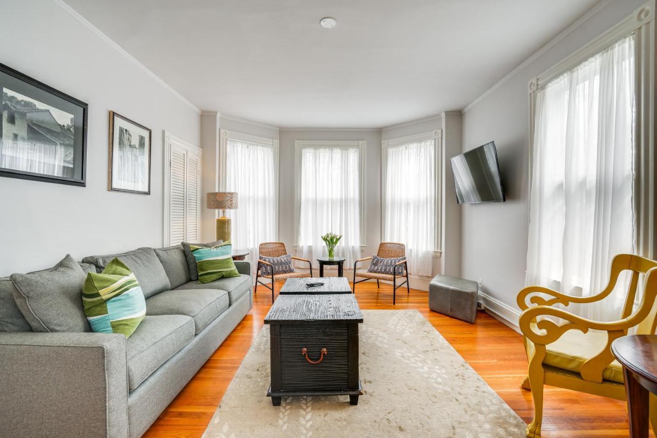 Walk to Harvard Square Apartment in Cambridge - B&B