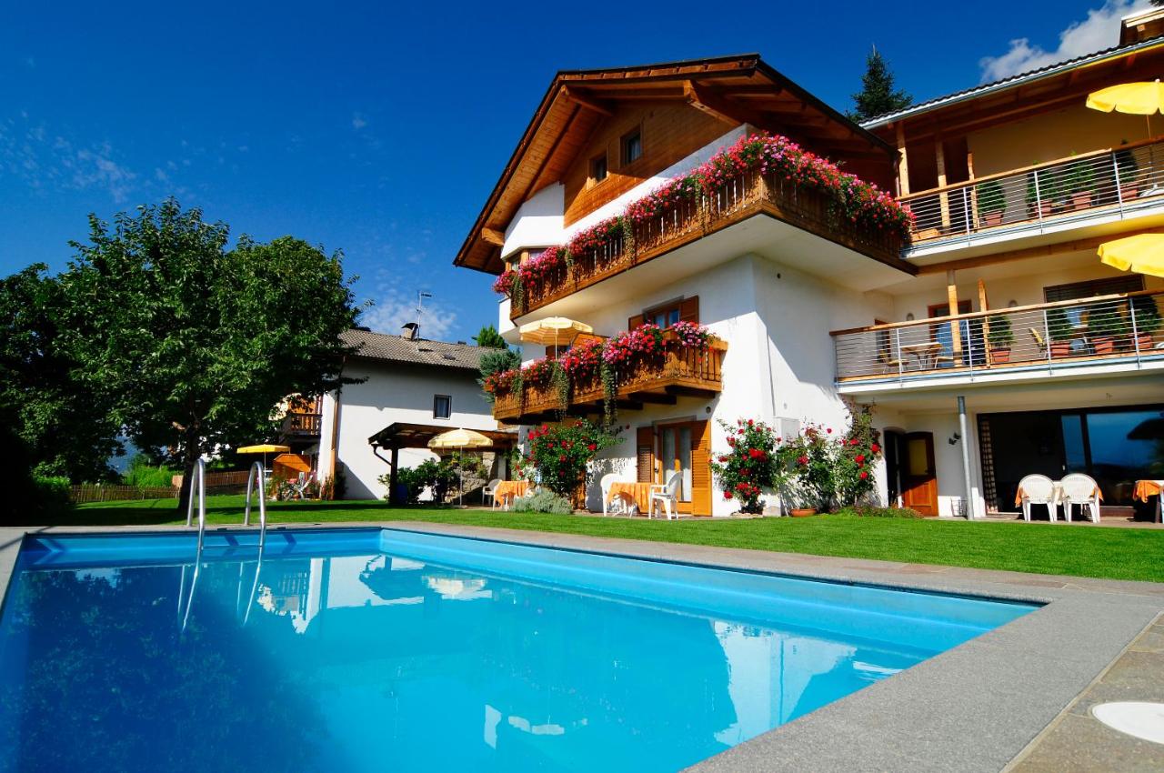 B&B Dorf Tirol - Haus Rosengarten - Bed and Breakfast Dorf Tirol