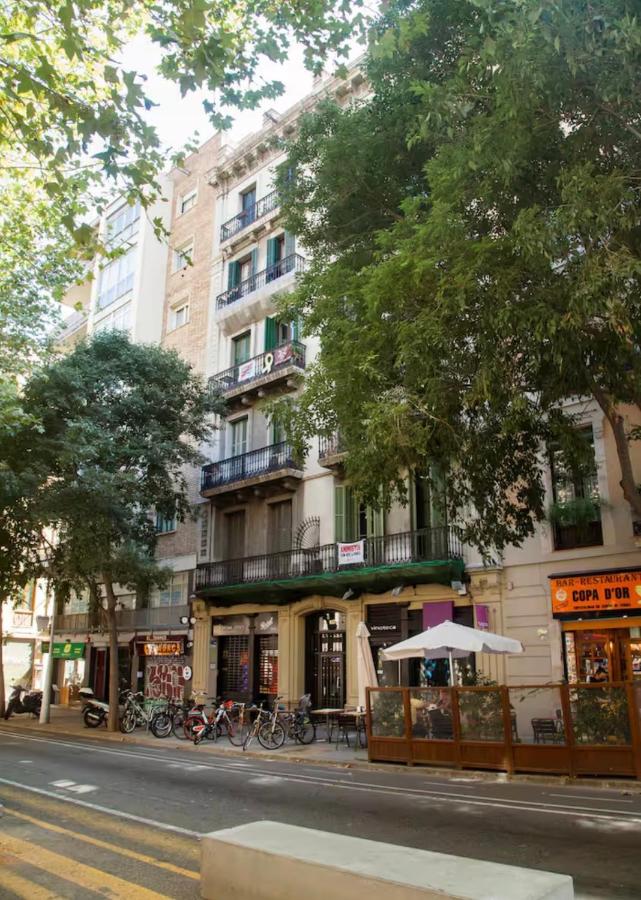 Céntrico y espacioso apartamento - B&B Barcelona
