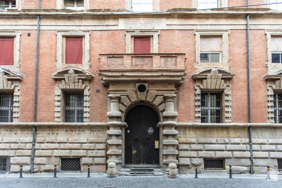 Design Suite in Historical Palace - Bed and Breakfast Bologna