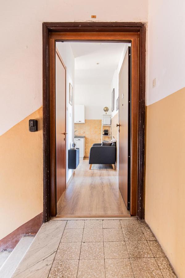 Elegante Dimora La Spezia-Free Parking - B&B