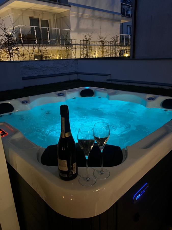 Axel Baltic Apartament DeLux Private Jacuzzi - Chambres d’hôtes