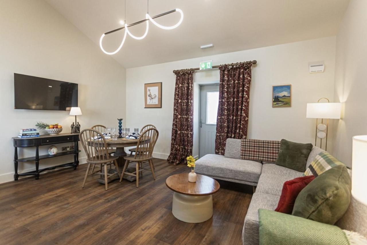 Castlestone Holiday Cottages & Townhouses - B&B Naas