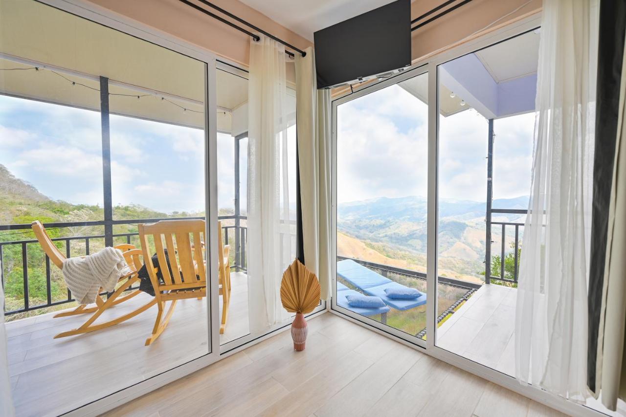 Nosara Hideaway 3 - BREAKFAST AVAILABLE & Mountain View Cabins - B&B Naranjal