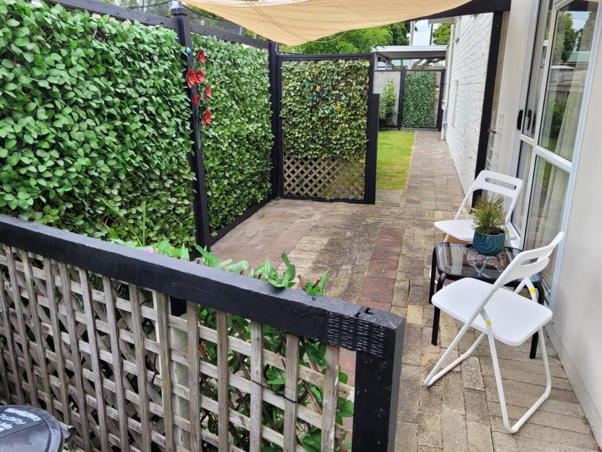 Private Queenwood Hideaway (Self Contained) - B&B