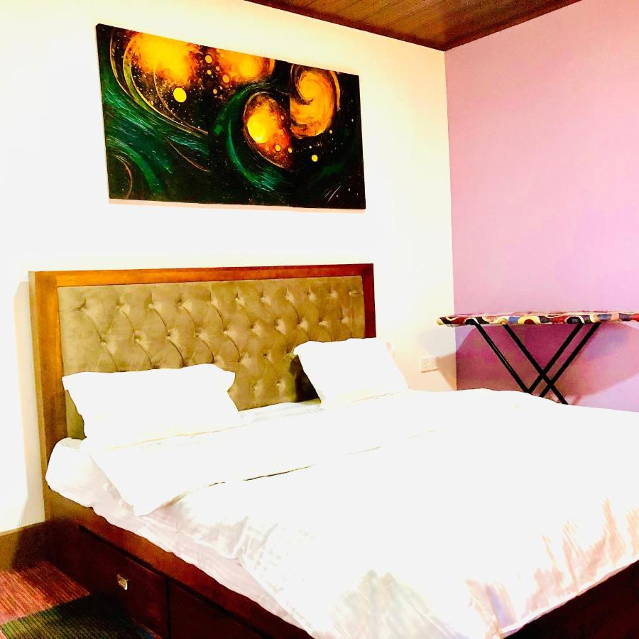 Lotus Luxury Stays - B&B