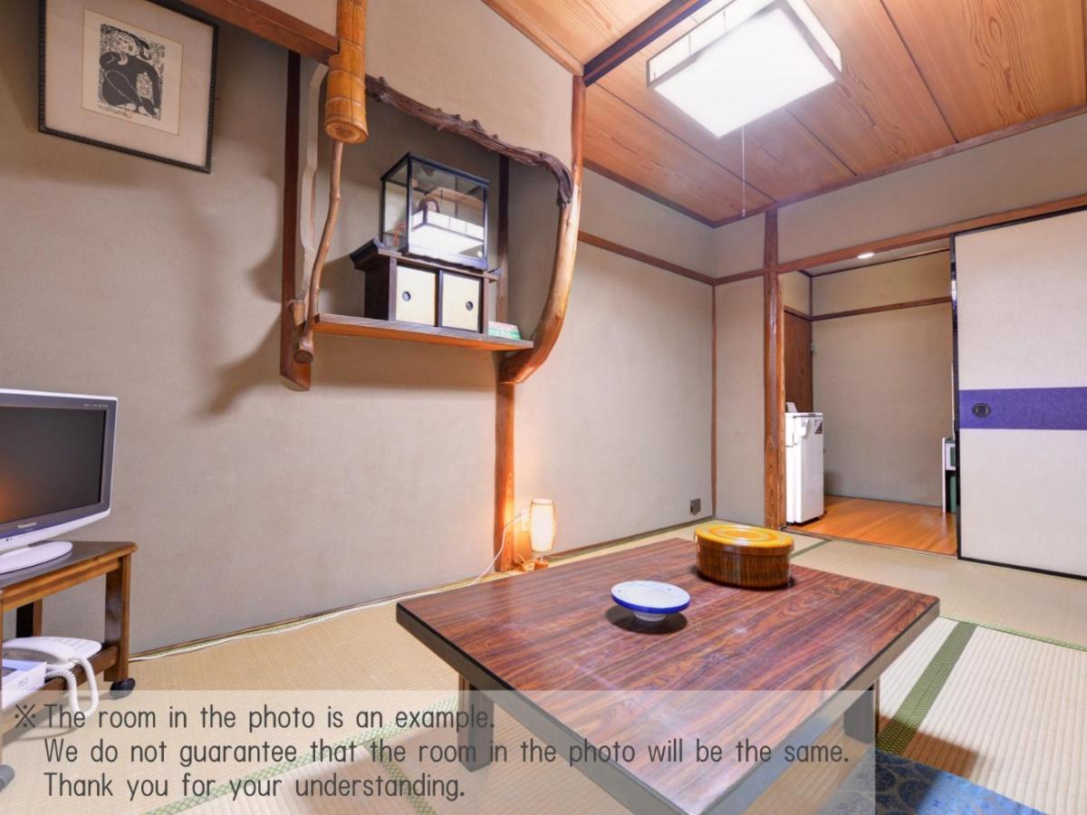 Japanese-Style Single Room