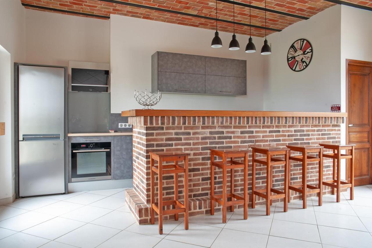 Le Cheval Blanc - Proche Amiens grand jardin - B&B Damery