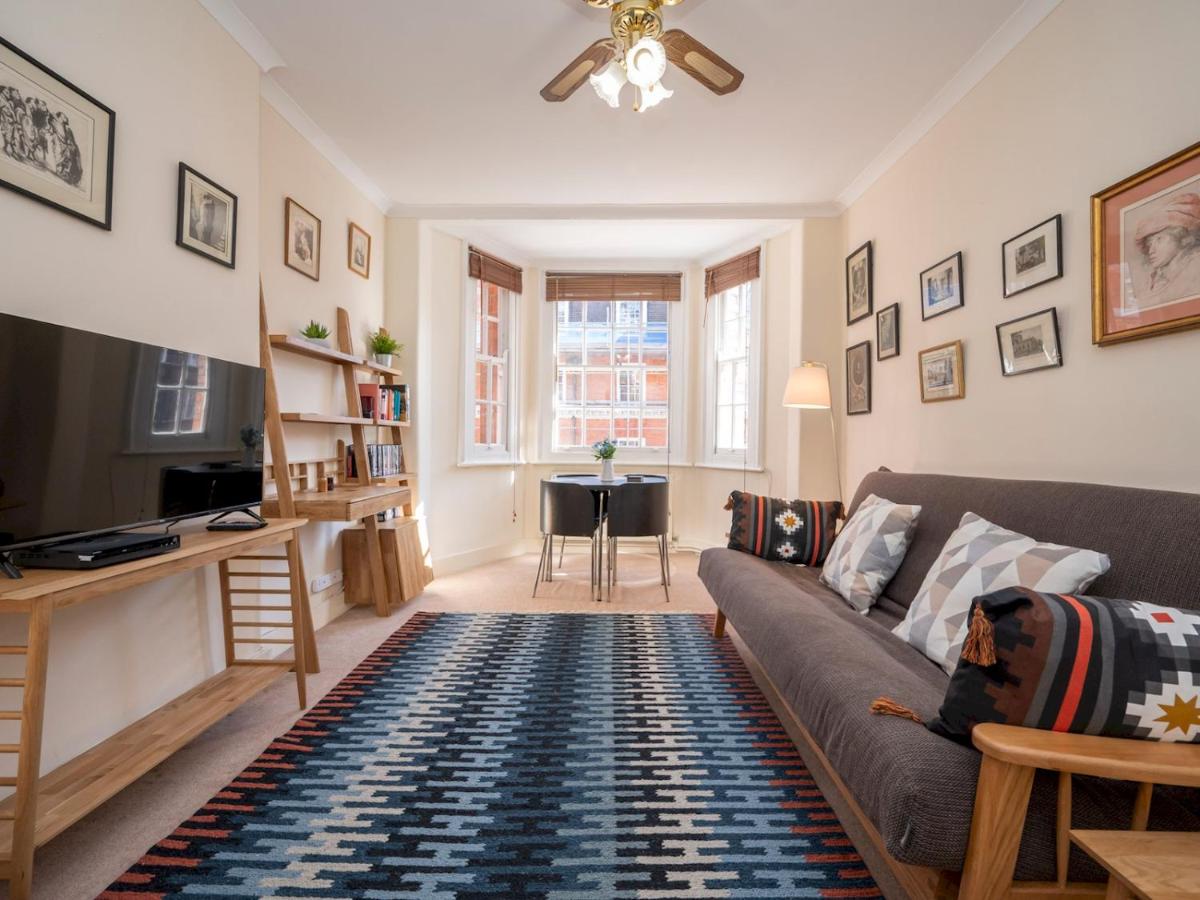 Elegant Bloomsbury Flat in Historic Central London Pass the Keys - B&B Londres