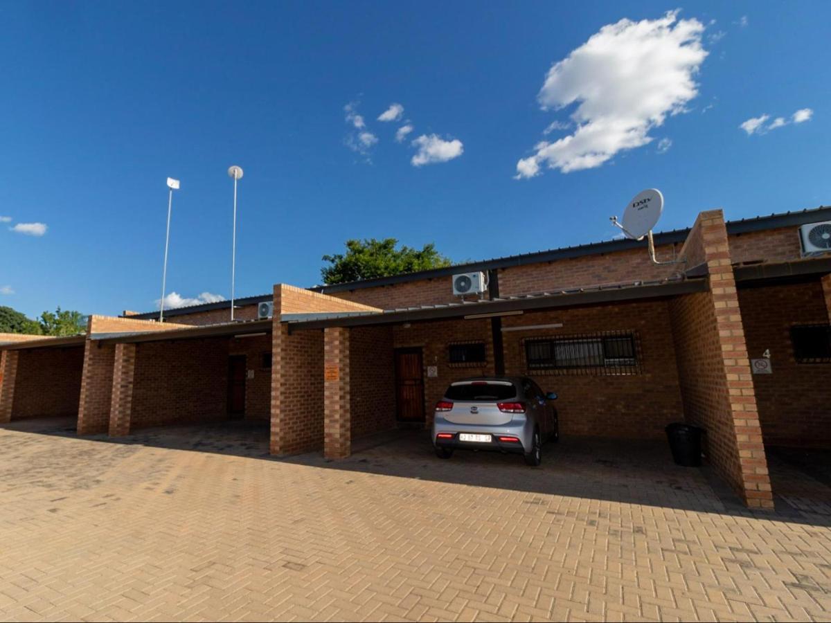 Somethin Special Guest House 77A - B&B Mokopane