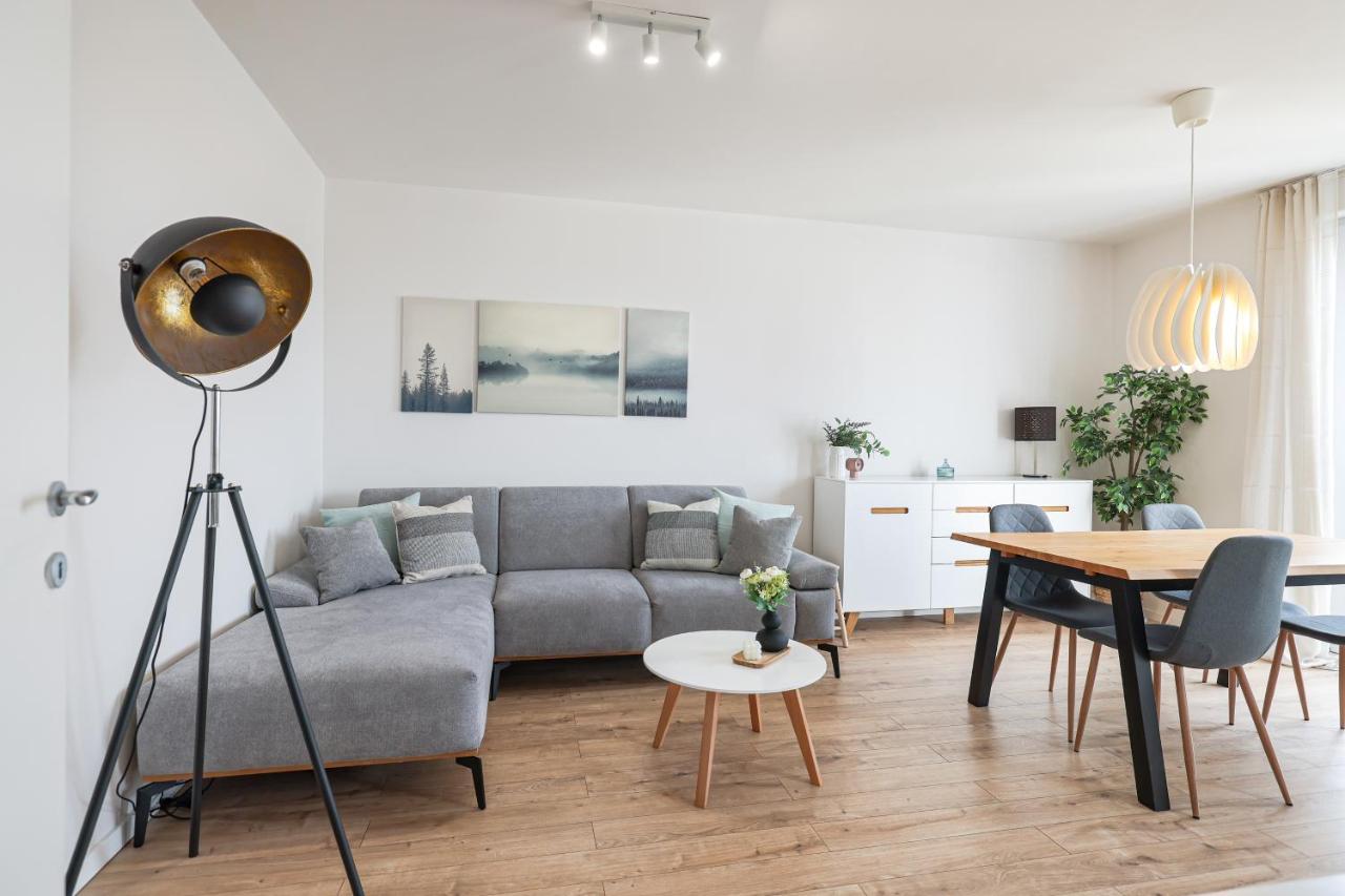 Brand new apt in CITY CENTER+ free street parking - Ferienwohnung