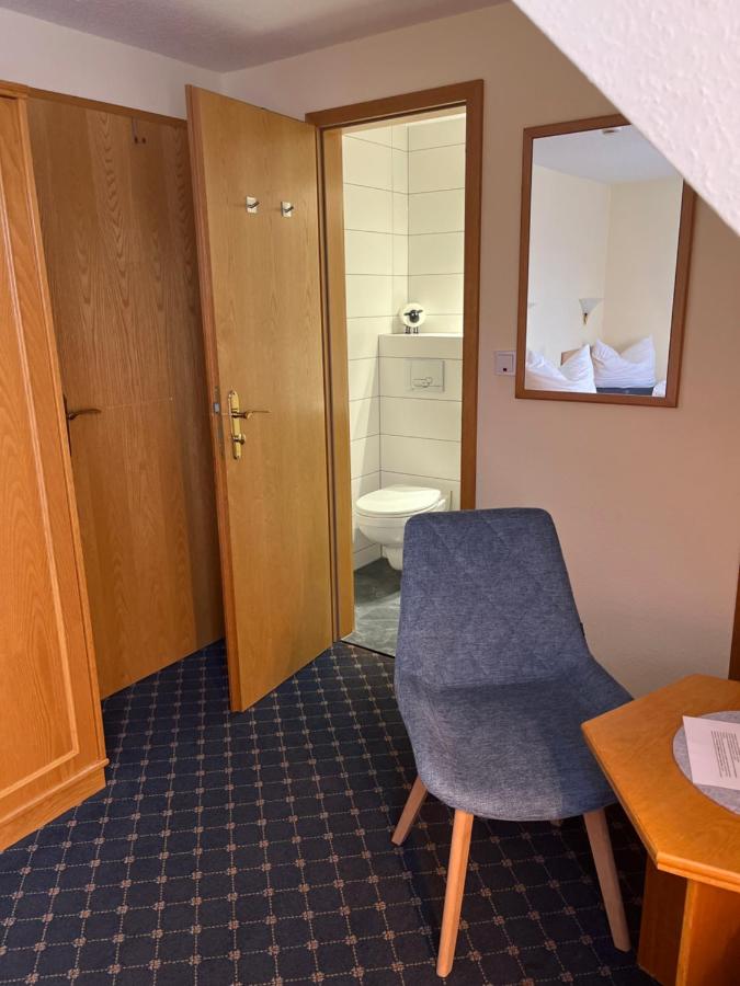 Twin Room with Shower