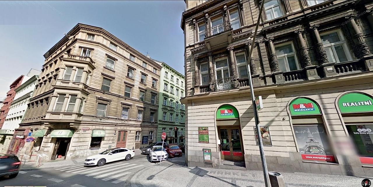 Royal Apartment with Sauna and Billiards - Bed and Breakfast Praag