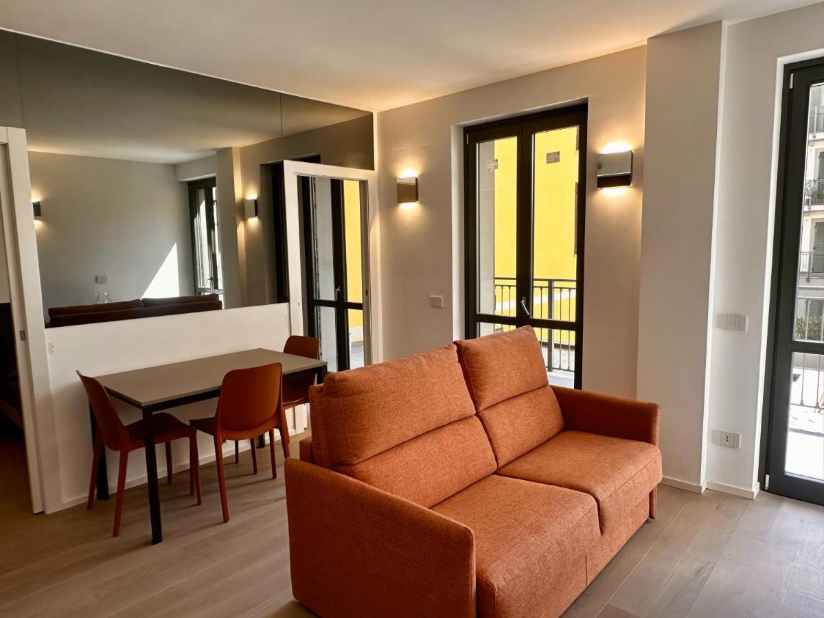 Navigli relax with private balcony and parking - B&B