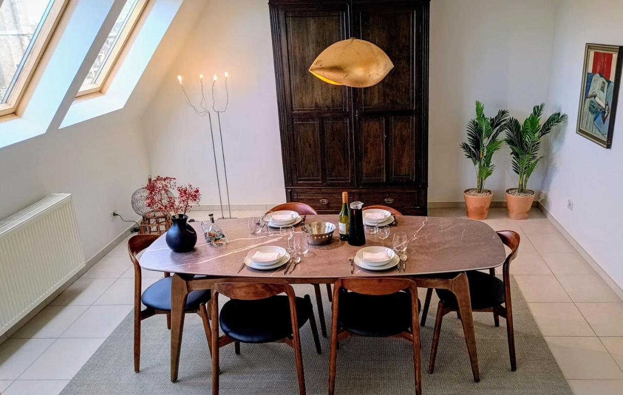 HUSWELL - Sunny terrace with harbour view - 5-min walk to station - B&B