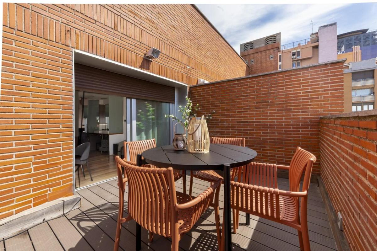 Temporary 3-bedroom duplex in downtown Madrid BAS15 - B&B