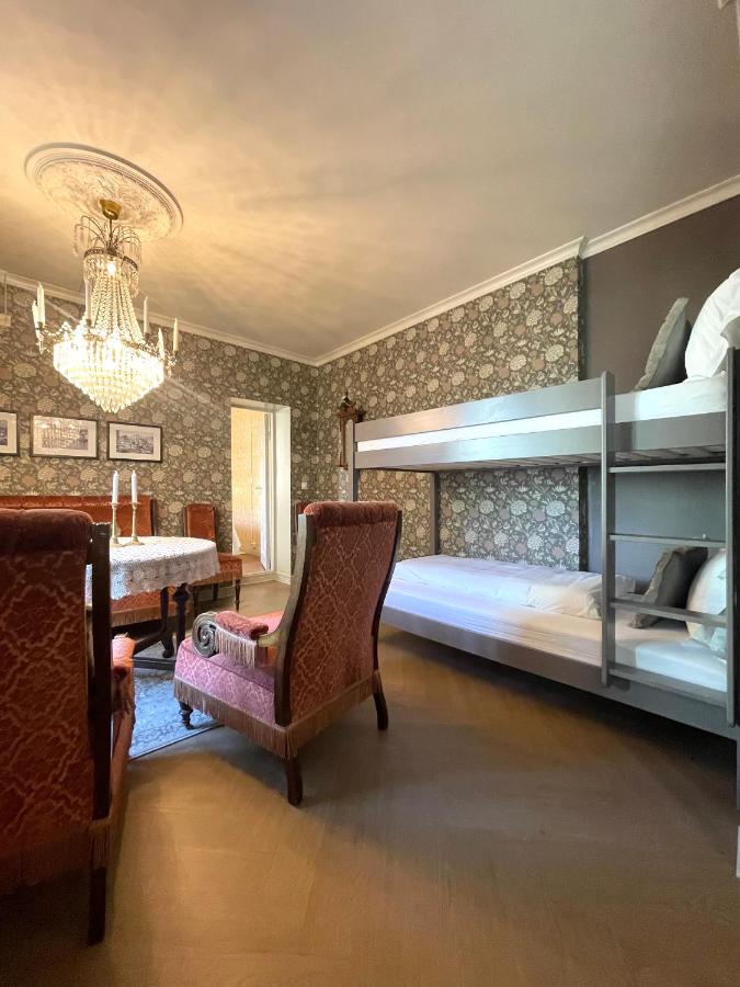 One-Bedroom Apartment with Terrace