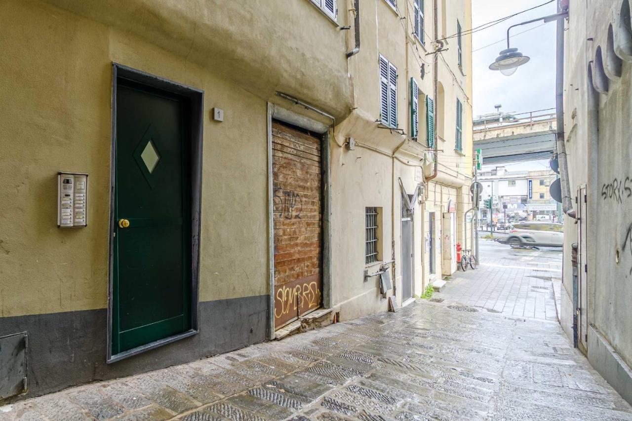 GuestHost-Central Apartment - B&B Genova