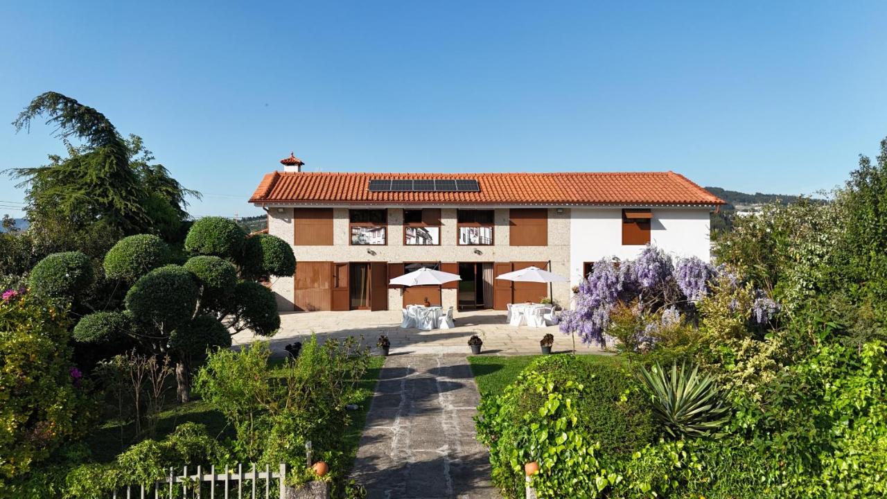 Vibrant Host Solutions-Aldeia da Graça - B&B Guimarães