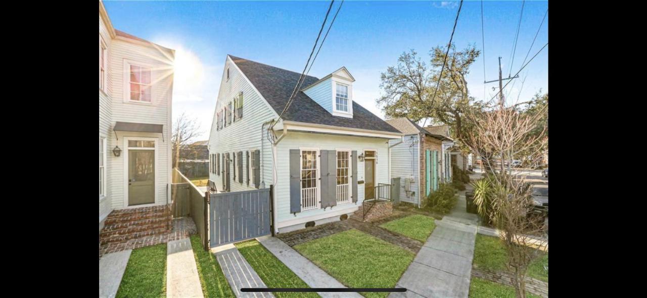 Charming Creole Cottage 2 Blocks Across Rampart St from French Quarter - B&B New Orleans
