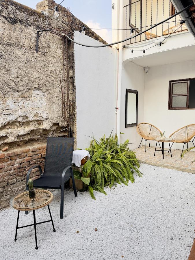 Sonnenhaus Antigua - Bed and Breakfast