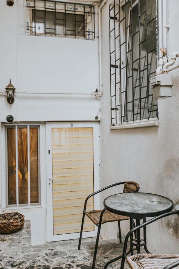 Republicii Rustic Apartament in Brașov City Center - B&B