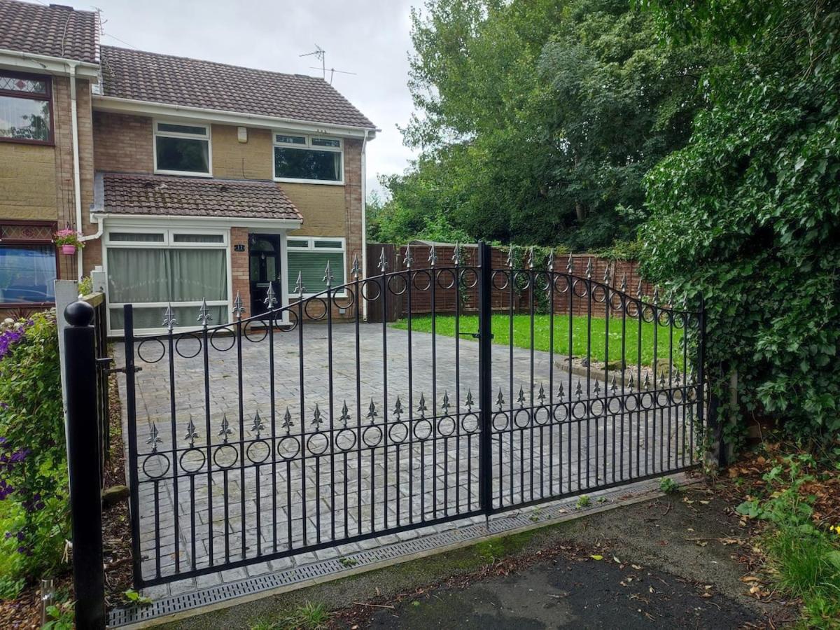 4-bed quiet cul de sac location with off road parking - Bed and Breakfast