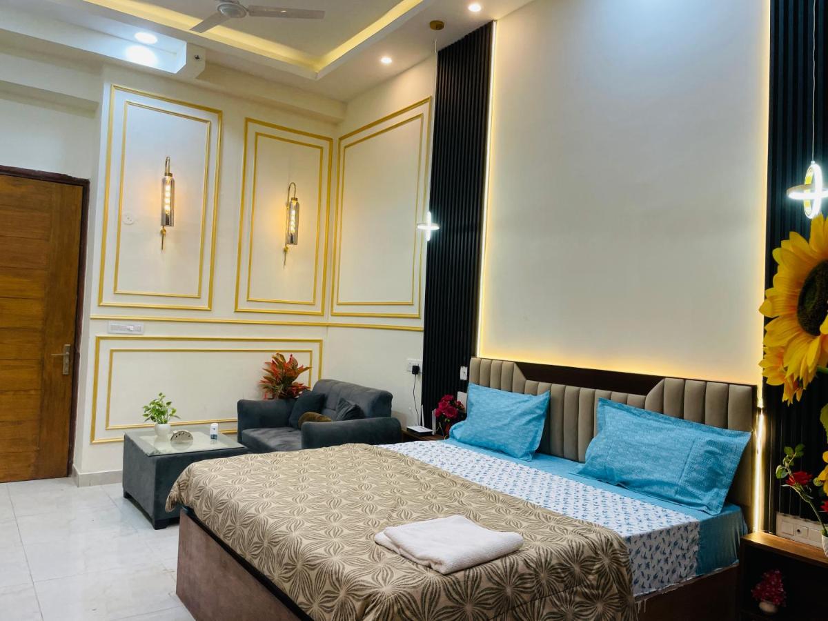 Comfy Gateways - B&B Noida