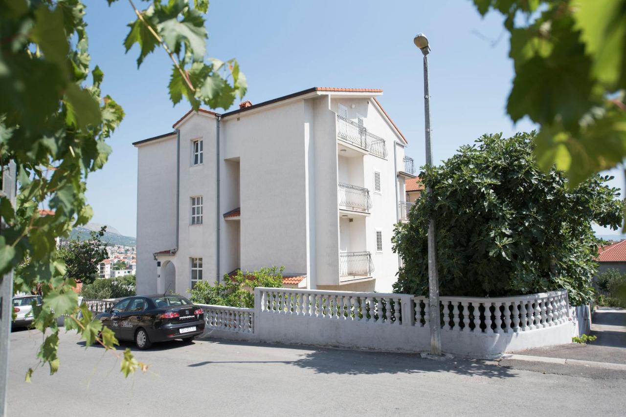 Apartments Family Spacious - Bed and Breakfast