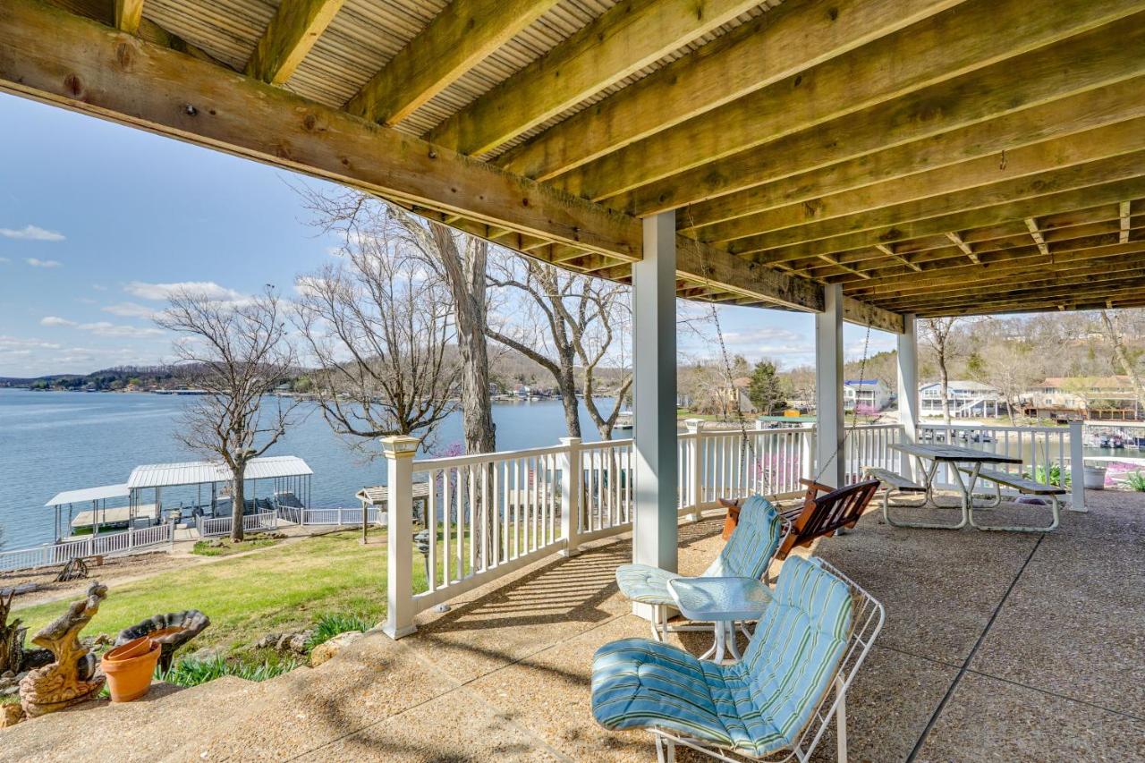 Home on Lake of the Ozarks w/ Private Swim Dock! - Chambres d'hôtes Rocky Mount