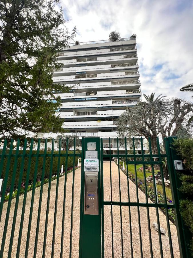 Cannes Panorama - Piscine, vue mer, parking, clim - B&B Cannes