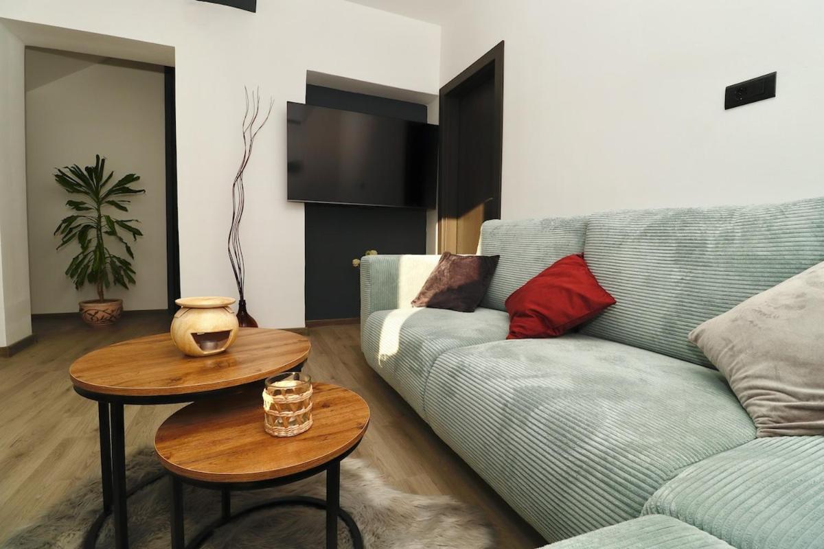Fidelis Apartment - Walk to the Beach in Minutes - Ferienwohnung Novi Vinodolski