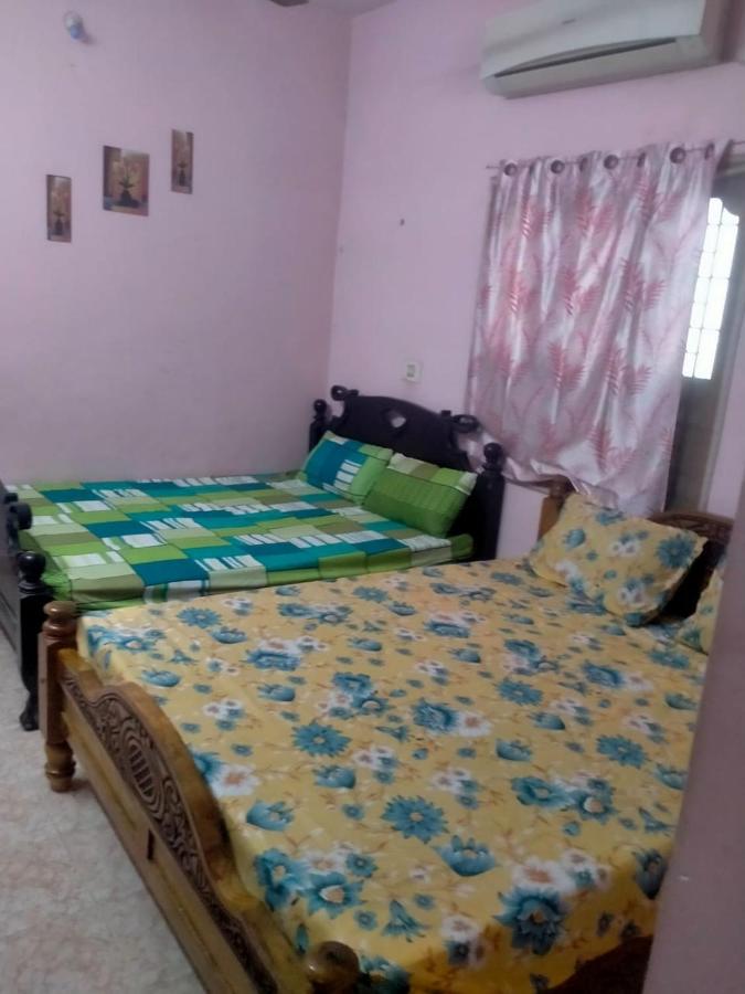 S B R Home Stay - Ferienwohnung