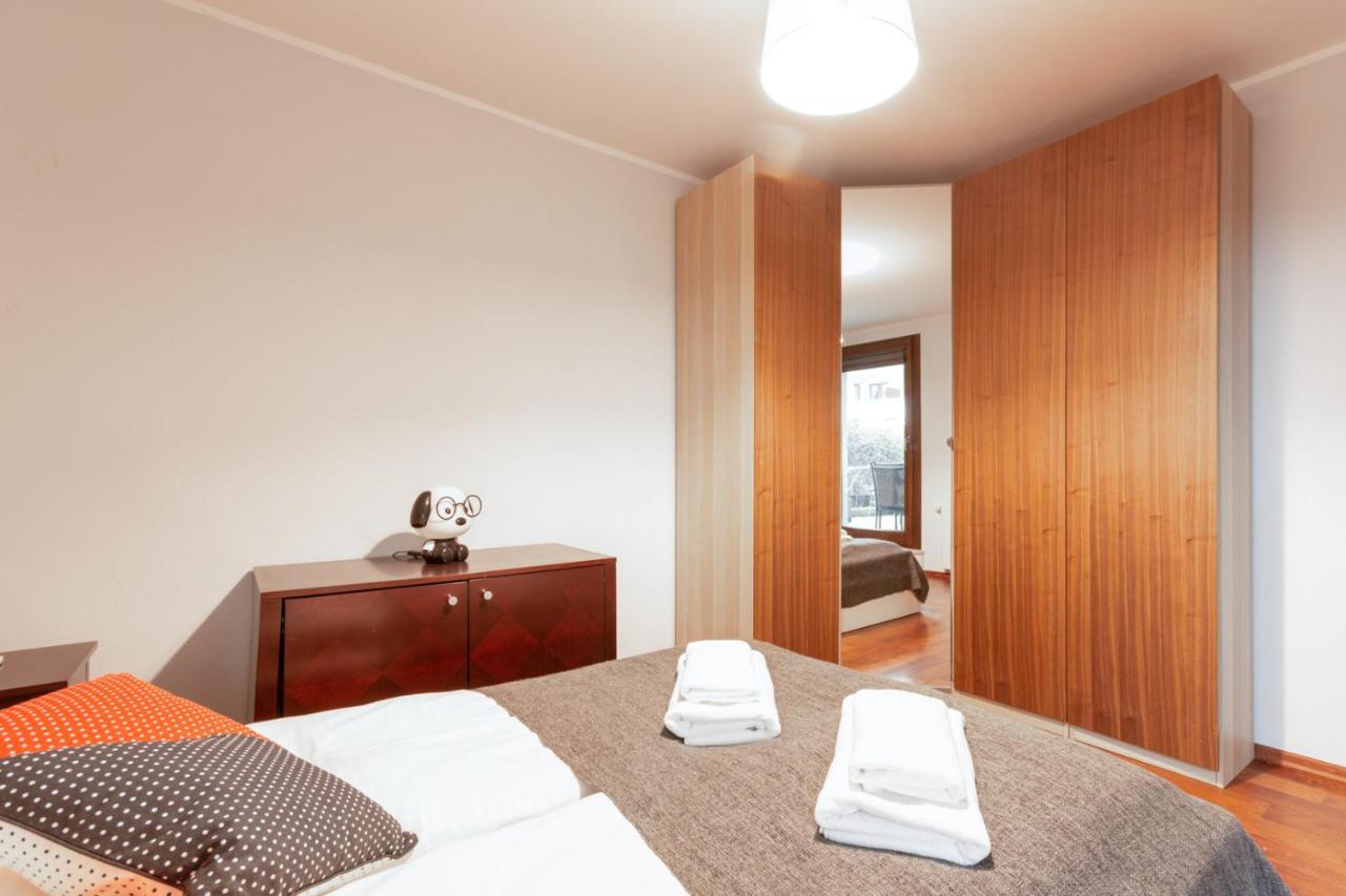One-Bedroom Apartment with Terrace