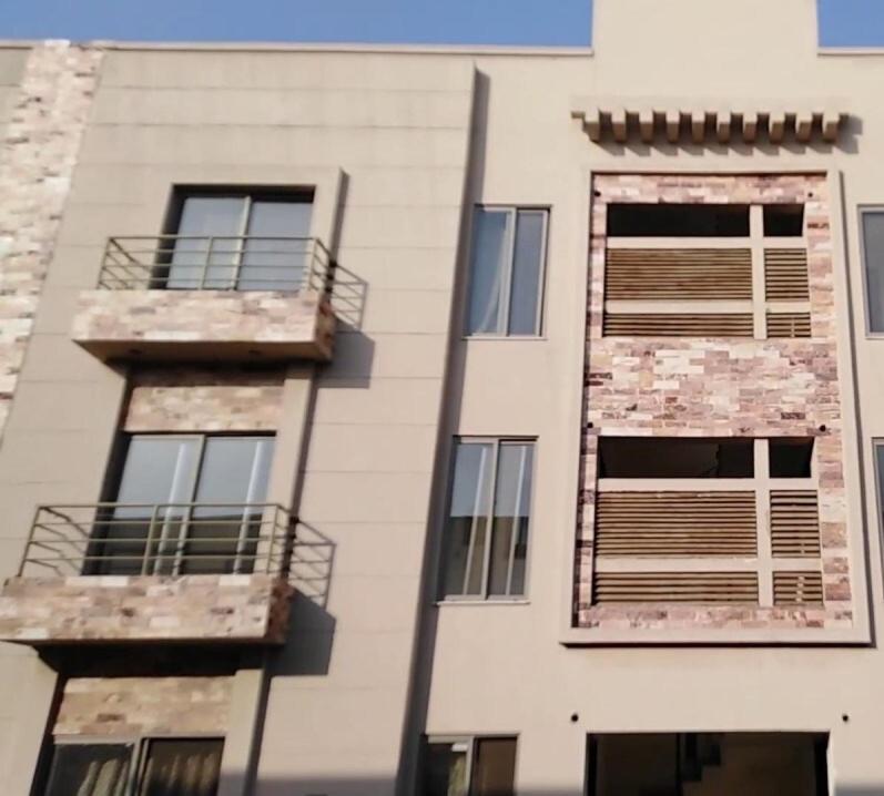 Flat Apartment 1 & 2 Bed Guest Rooms near Bahria Town Orchard Raiwind Road Lahore independent OR Shared - B&B