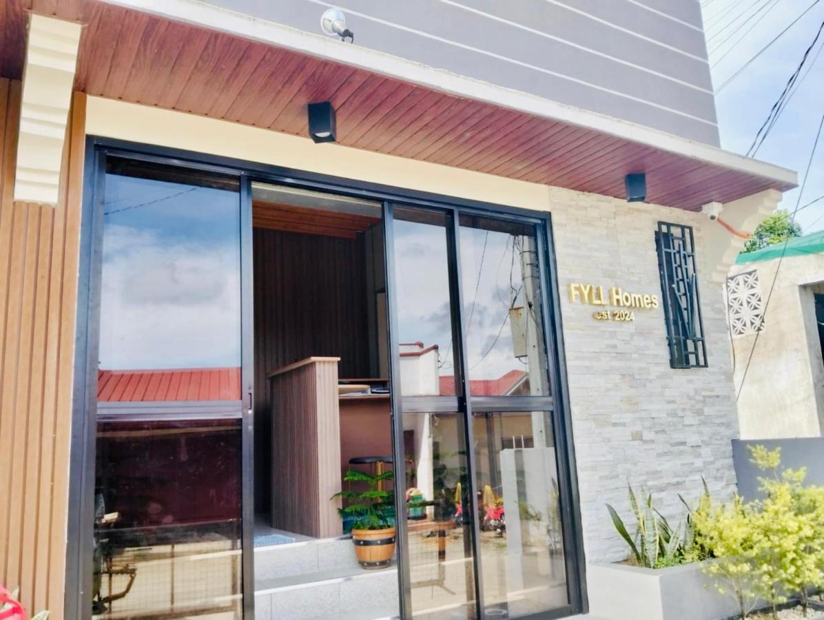 FYLL Homes - Ysabella Suite Stylish Art Deco 1-Bed Apartment with FREE Parking Near Pagsanjan Falls & Caliraya - B&B Cavinti