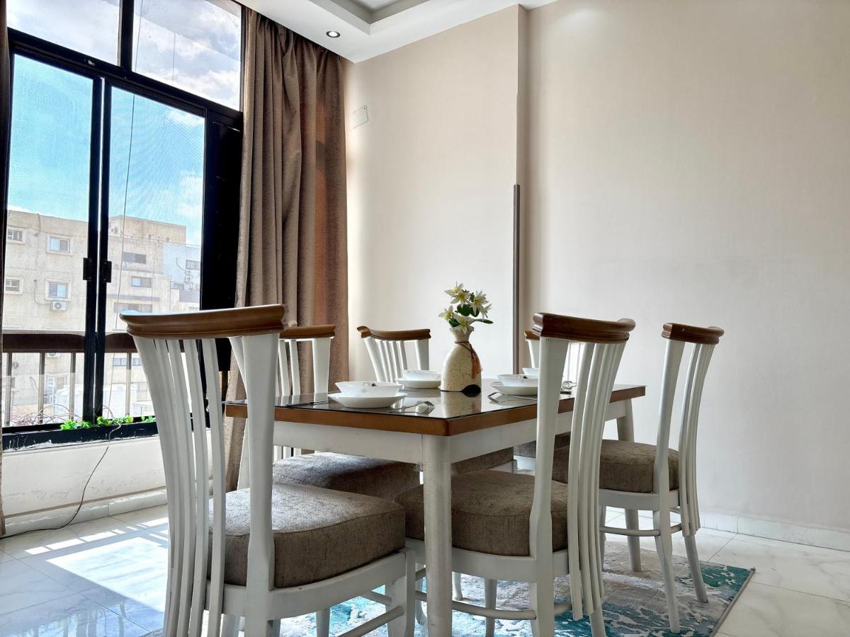 Elite Apartments in Mohandseen - Families only - Ferienwohnung Kairo