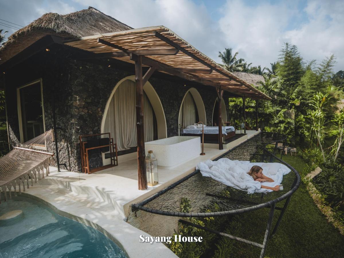  Villa with private pool Sayang