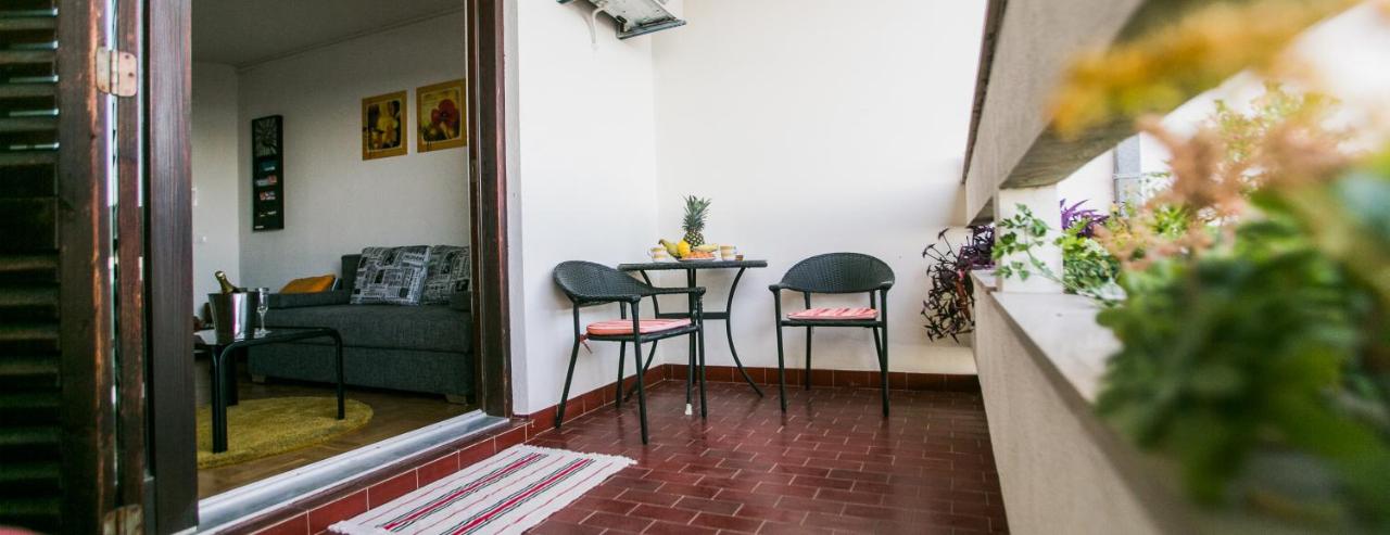 Apartamento de 2 dormitorios con balcón y vistas al mar