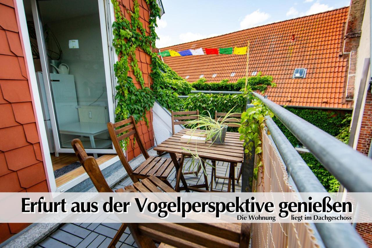 Helle 80m2 Maisonette FEWO mit tollem Balkon ins Grüne, Kingsize Bett, Smart-TV - Nur ein kurzer Spaziergang in die Altstadt und zum Domplatz - Kostenlose Parkplätze in den umliegenden Straßen - Ausgewählte Empfehlungen für Erfurt inklusive - B&B Érfurt