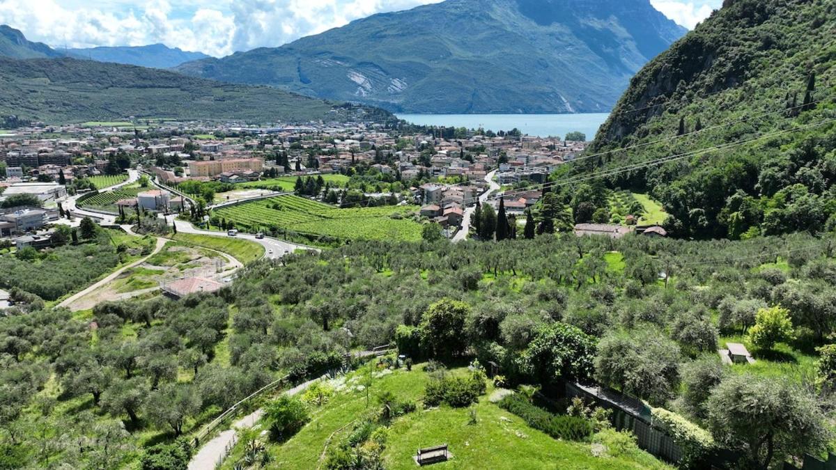BonBon Dom Lake View - B&B