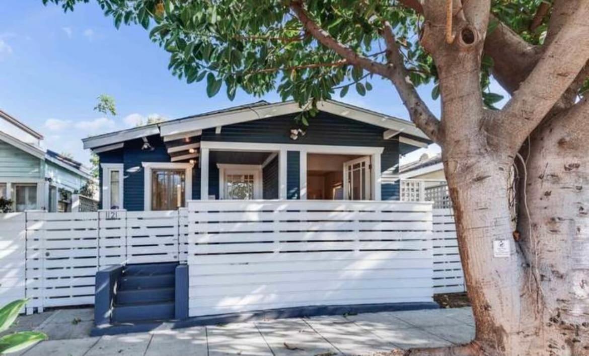 Renovated 3BR Venice Beach Home- Prime Location! - Chambres d’hôtes Los Angeles