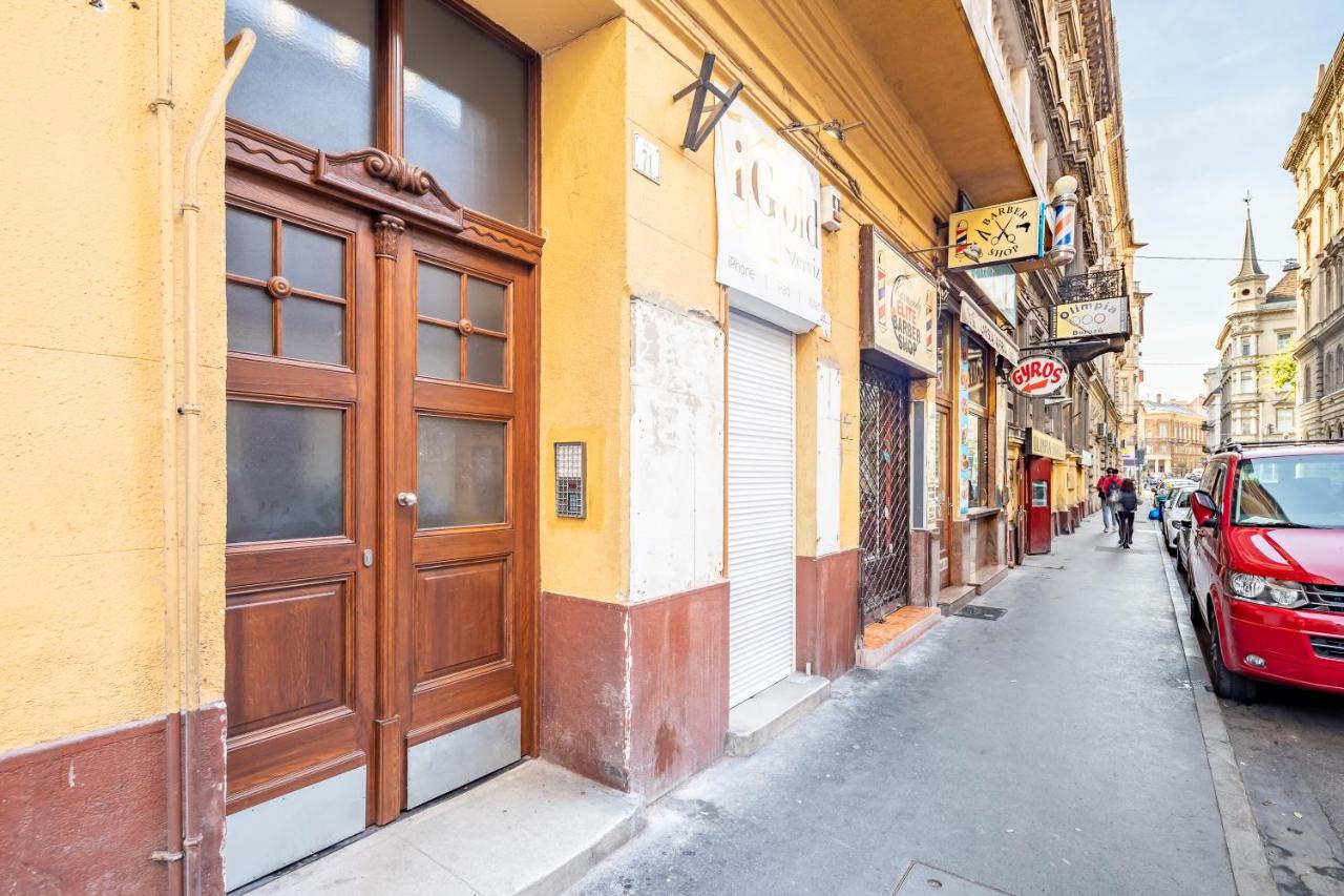 Central Apartment, Quiet, Perfect Location - B&B