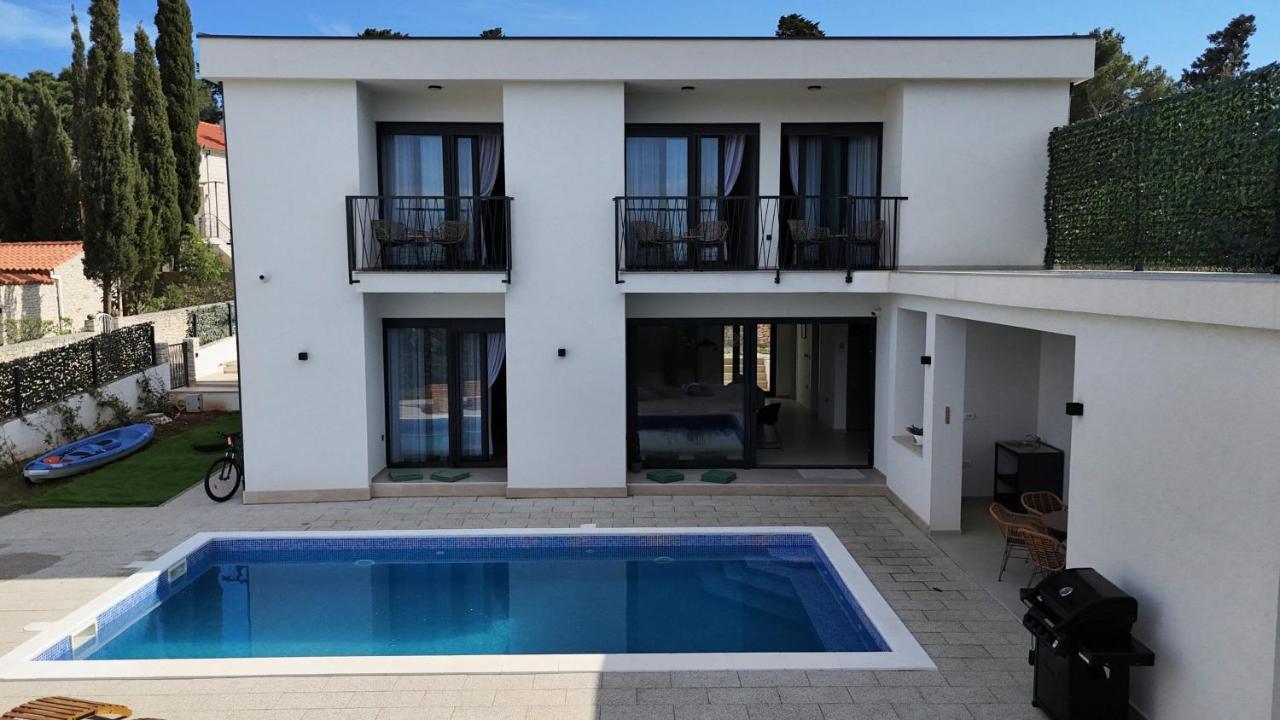 White Villa, Brac - Bed and Breakfast Splitska