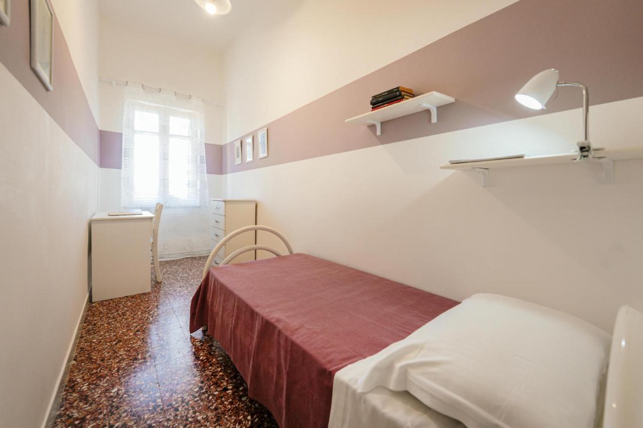 Appartamento con 2 Camere da Letto e Vista Mare
