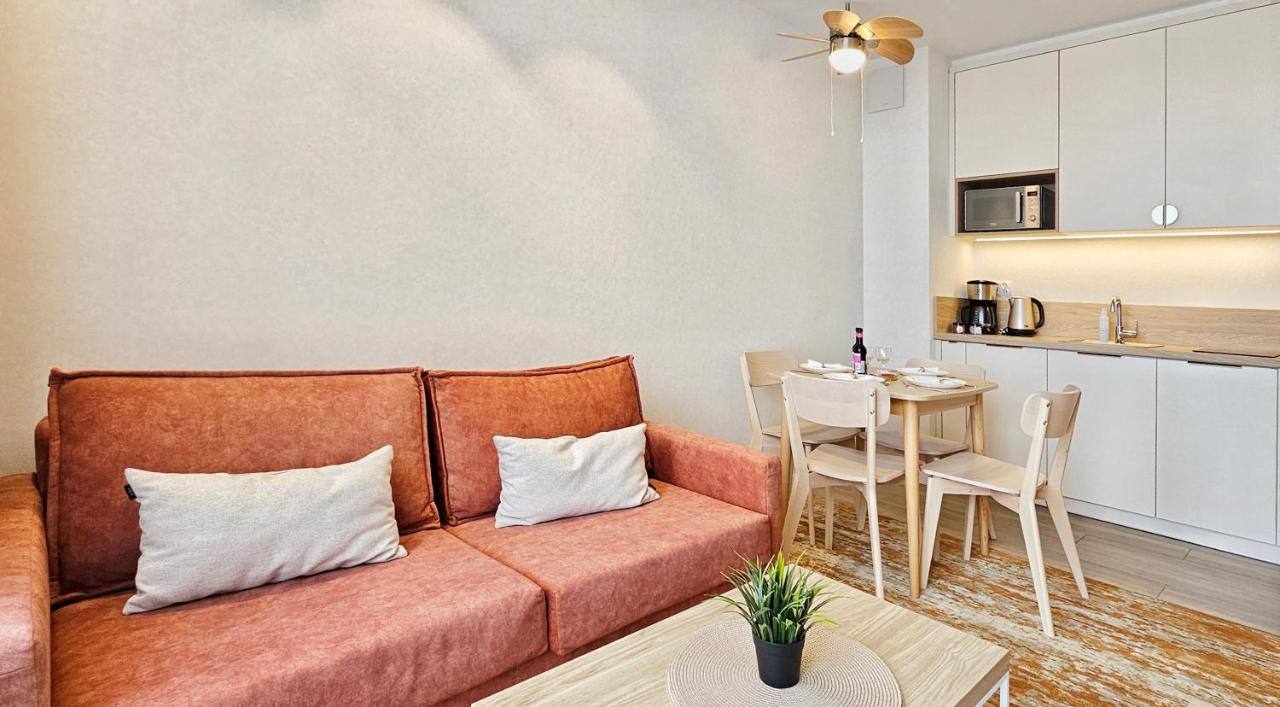 HolidayHomePL Bel Mare 323F z osobną sypialnią, parking gratis - Chambres d'hôtes Międzyzdroje