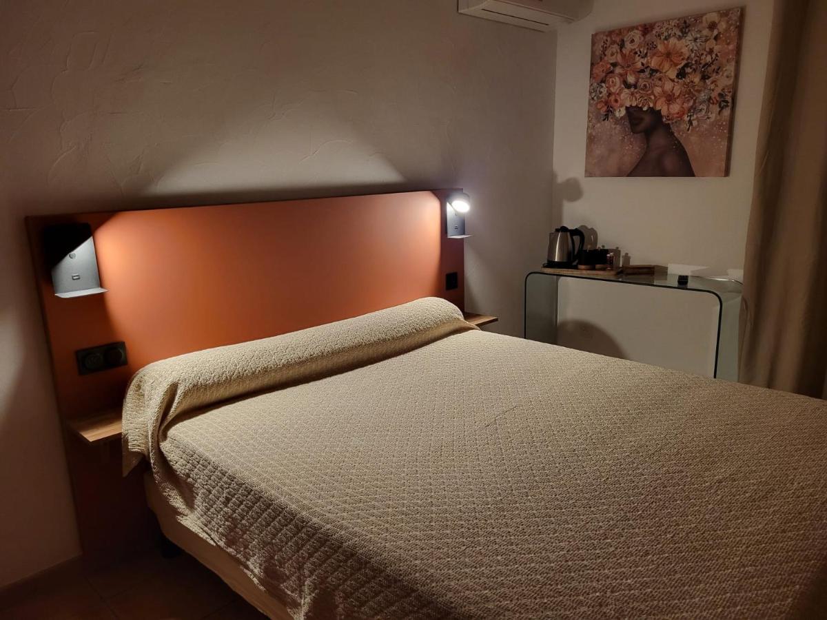 Double Room with Balcony and Sea View