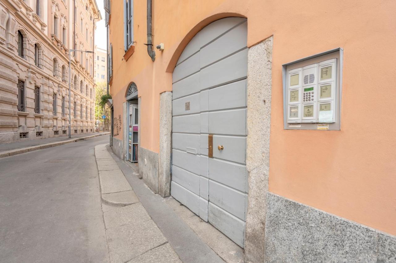 HomeMi 5 Vie Apartment - B&B Milano