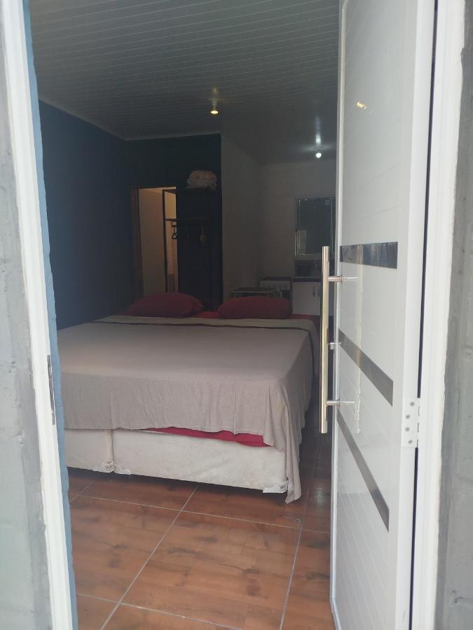 kitnet do victor - B&B São Sebastião