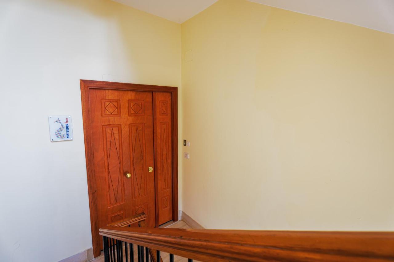 Mythos House - B&B Sant'Agata sui Due Golfi